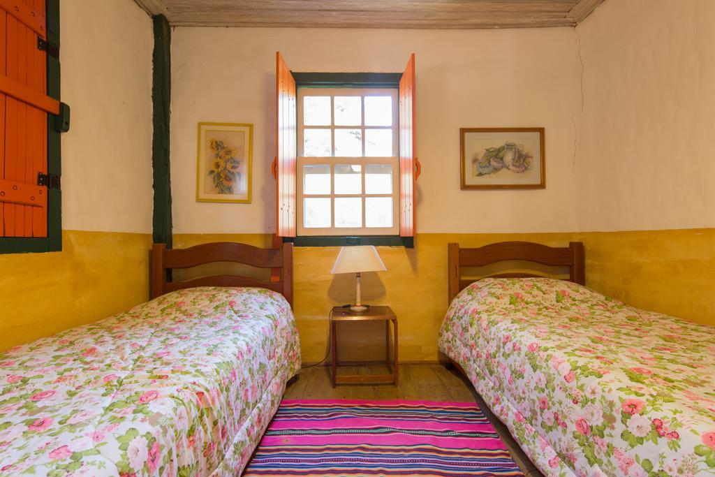 Pousada Chales Da Casa Centenaria Санту-Антониу-ду-Пиньял Экстерьер фото